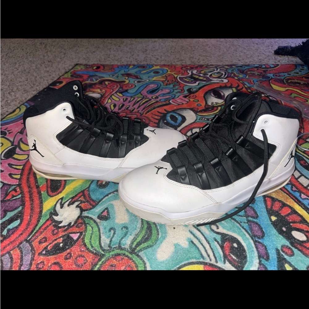 Jordan Black and White Men's Shoes